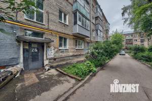2-к квартира, вторичка, 44м2, 1/4 этаж