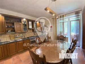 3-к квартира, вторичка, 103м2, 1/2 этаж