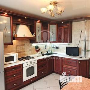 2-к квартира, вторичка, 65м2, 10/10 этаж