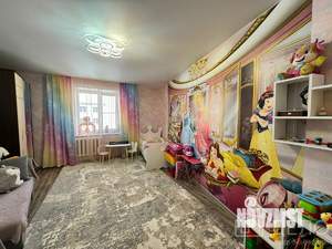 4-к квартира, вторичка, 93м2, 8/10 этаж