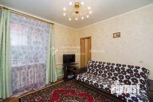 2-к квартира, вторичка, 33м2, 1/3 этаж
