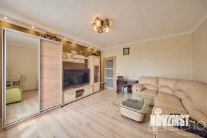 2-к квартира, вторичка, 65м2, 12/15 этаж