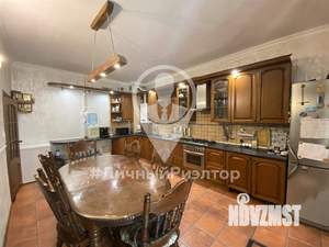 3-к квартира, вторичка, 103м2, 1/2 этаж