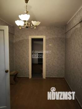 2-к квартира, вторичка, 45м2, 1/4 этаж