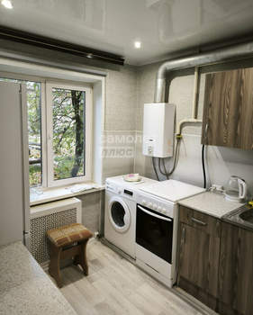 2-к квартира, вторичка, 45м2, 1/4 этаж