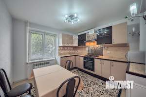 2-к квартира, вторичка, 61м2, 1/10 этаж