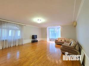3-к квартира, вторичка, 130м2, 5/6 этаж