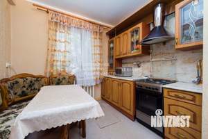 2-к квартира, вторичка, 57м2, 1/3 этаж