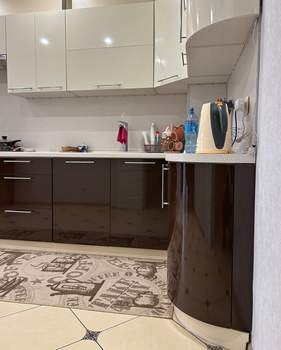 2-к квартира, вторичка, 56м2, 1/10 этаж