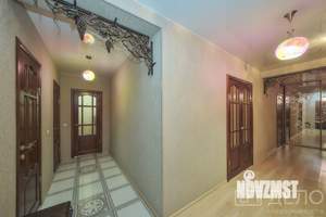 3-к квартира, вторичка, 104м2, 1/10 этаж