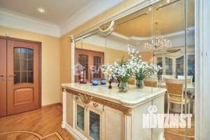 4-к квартира, вторичка, 150м2, 2/6 этаж