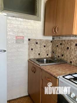 2-к квартира, вторичка, 42м2, 1/4 этаж