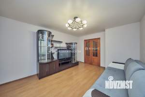 2-к квартира, вторичка, 61м2, 1/10 этаж